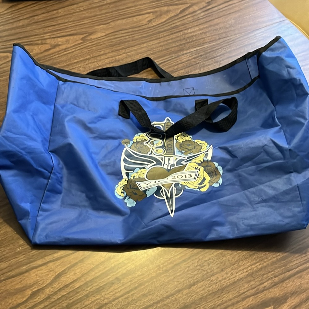 Bon Jovi VIP 2013 Tour Because We Can Blue Bag